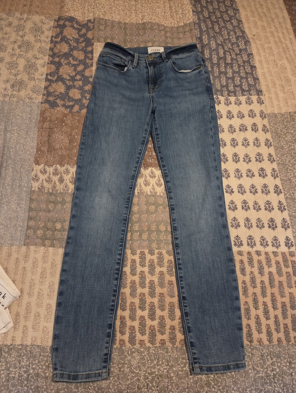 Frame Le One Skinny Jeans